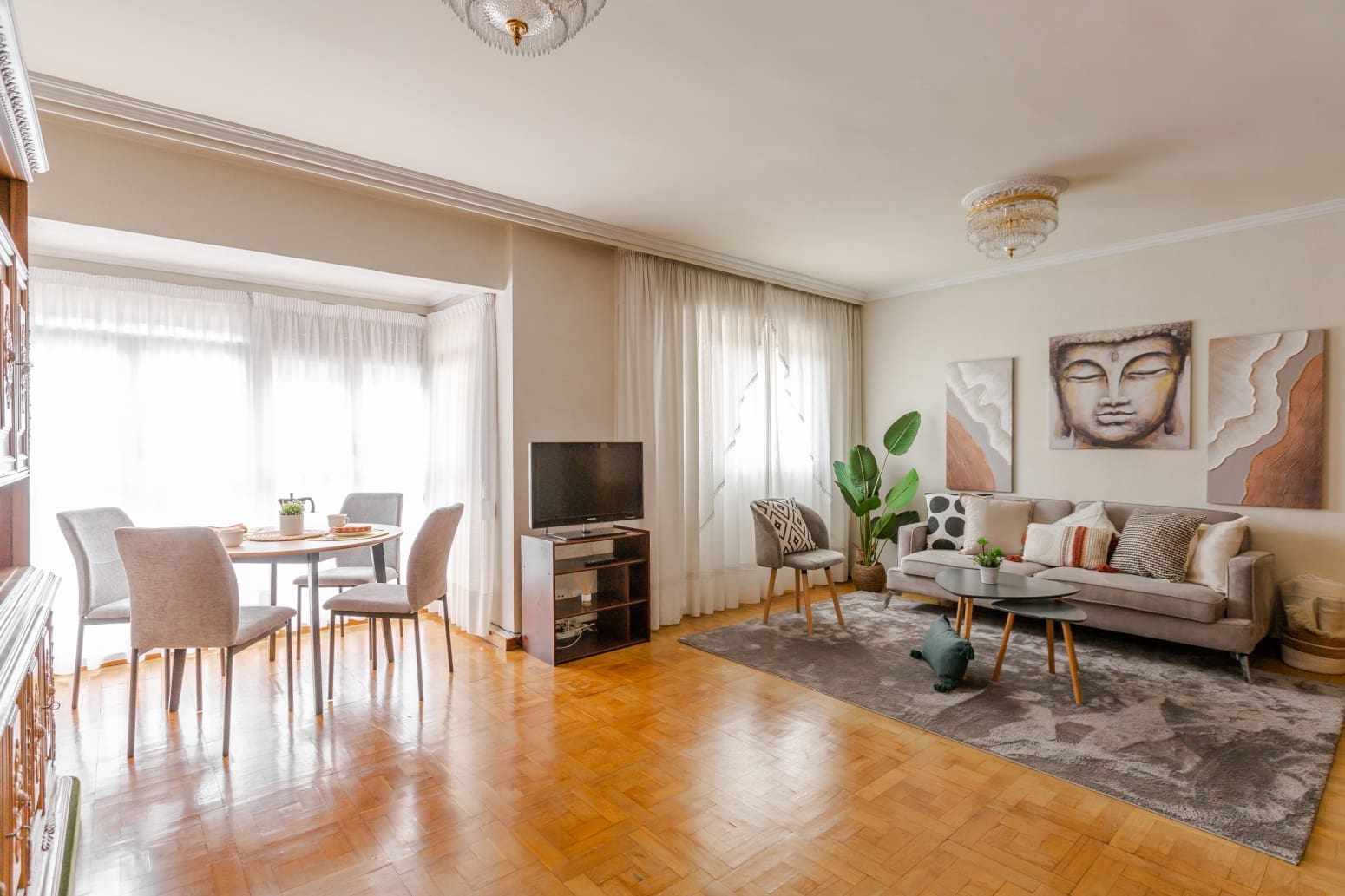 4 bedroom Flat for sale in Pamplona / Iruna with garage - € 384,000 (Ref: 9142701)