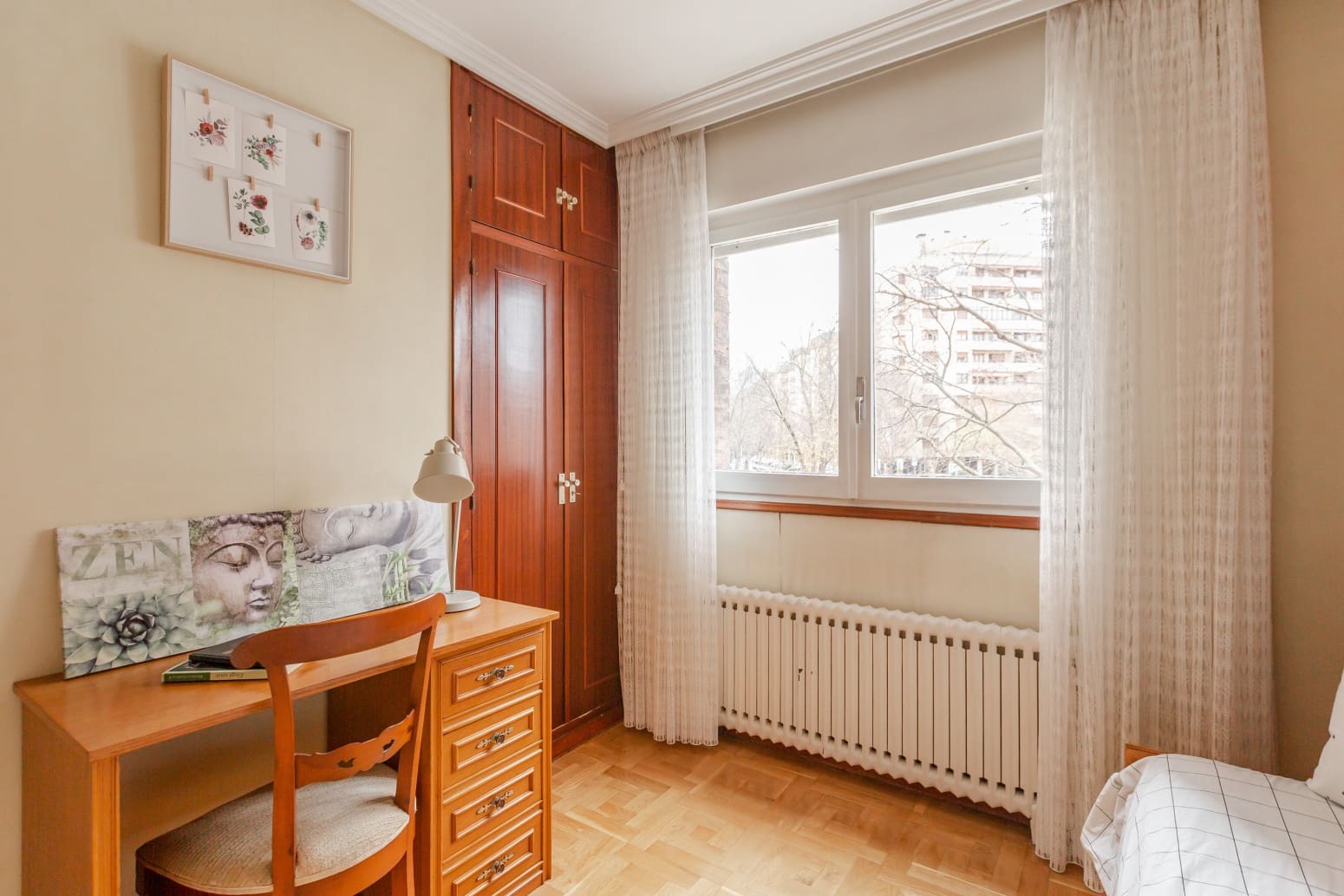 4 bedroom Flat for sale in Pamplona / Iruna with garage - € 384,000 (Ref: 9142701)