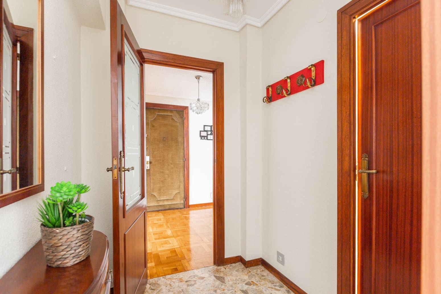 4 bedroom Flat for sale in Pamplona / Iruna with garage - € 384,000 (Ref: 9142701)