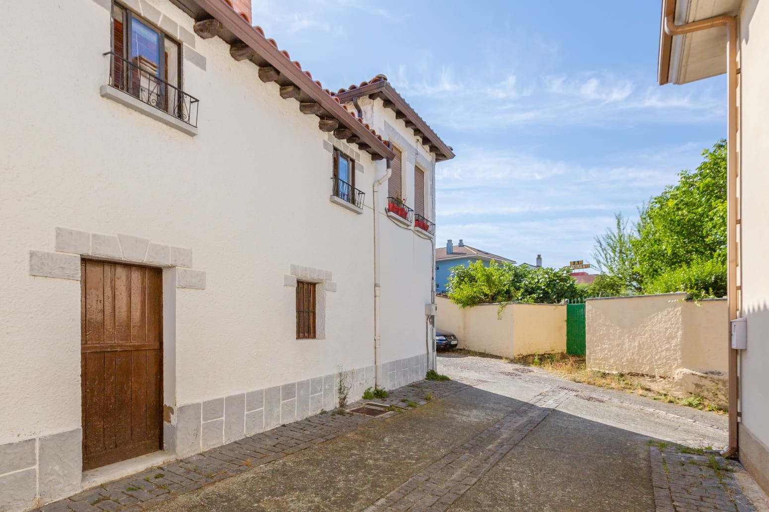 6 soverom Villa til salgs i Esquiroz - € 451 875 (Ref: 9148996)