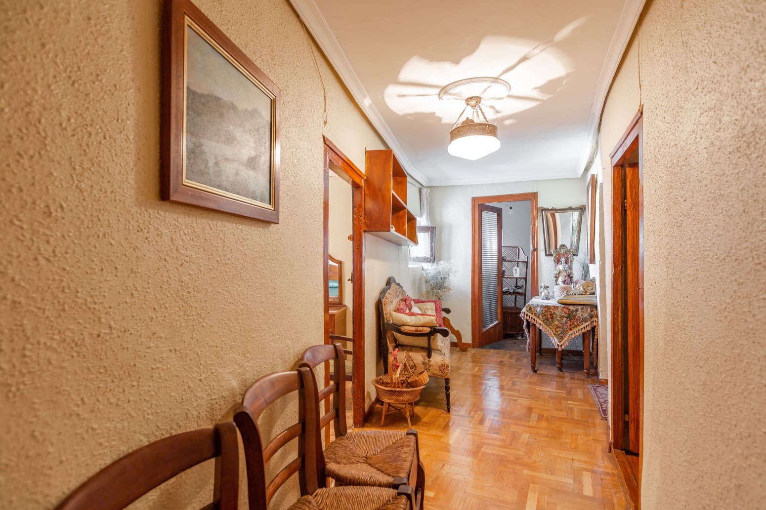 6 bedroom Villa for sale in Esquiroz - € 310,000 (Ref: 9148996)