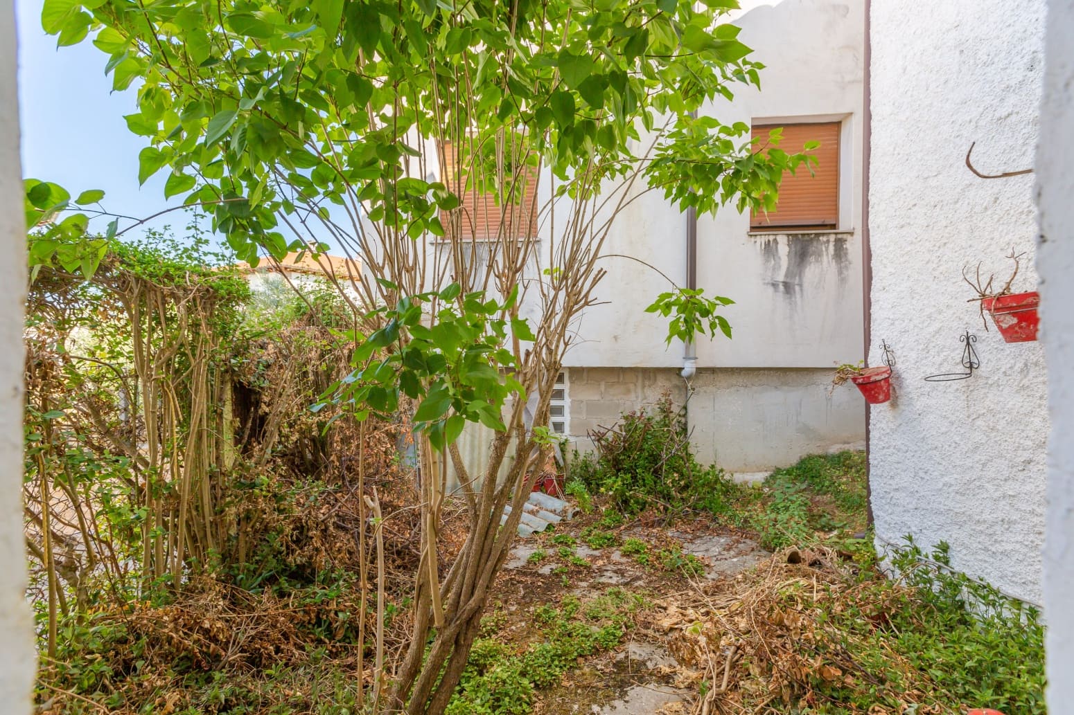 6 bedroom Villa for sale in Esquiroz - € 310,000 (Ref: 9148996)