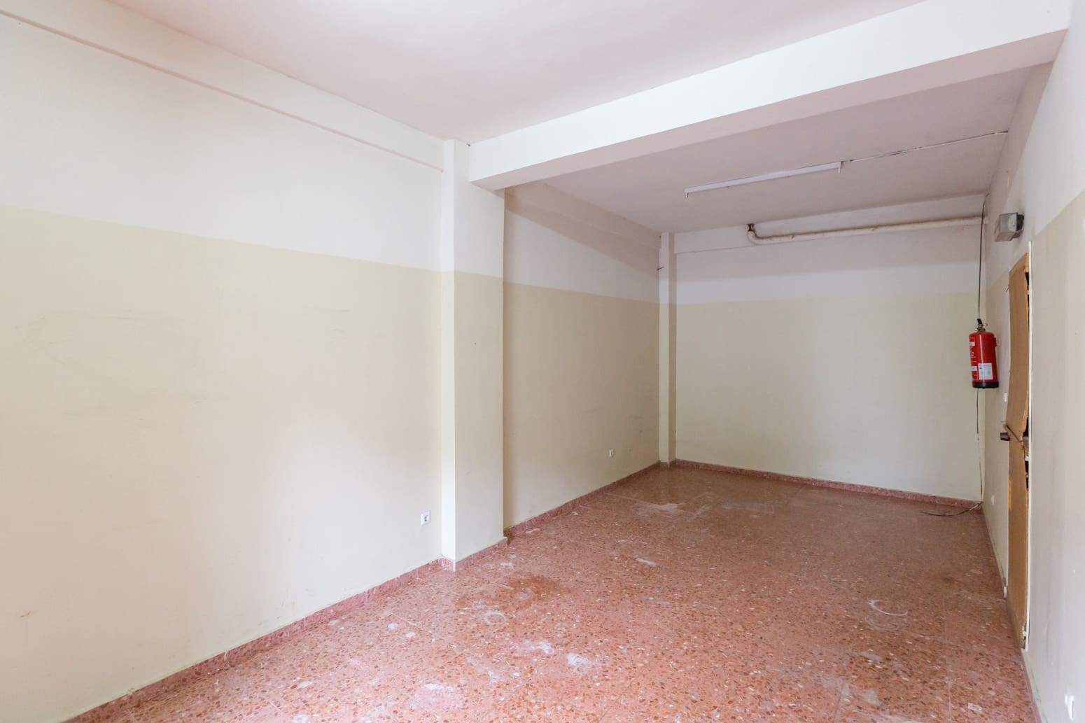 Erhverv til salg i Pamplona / Iruna - € 144.900 (Ref: 9151772)