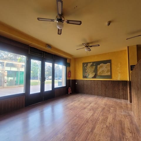 Commercieel te koop in Pamplona - € 144.900 (Ref: 9151772)