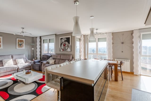 3 soveværelse Lejlighed til salg i Pamplona / Iruña med garage - € 280.000 (Ref: 9159315)