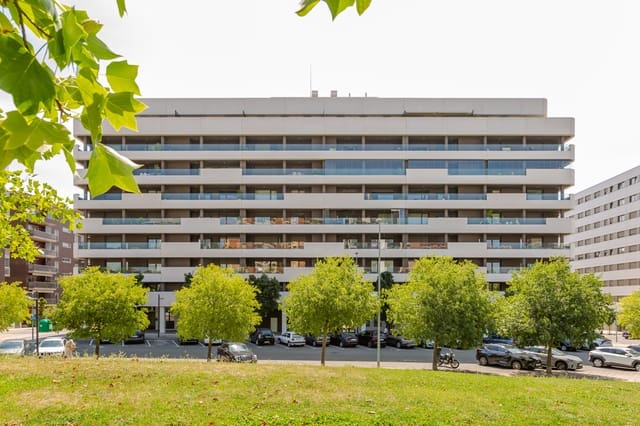 3 soveværelse Lejlighed til salg i Pamplona / Iruña med garage - € 465.000 (Ref: 9160868)