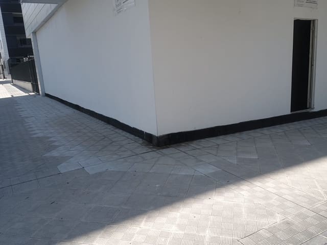 Commercieel te huur in Pamplona - € 800 (Ref: 9169427)