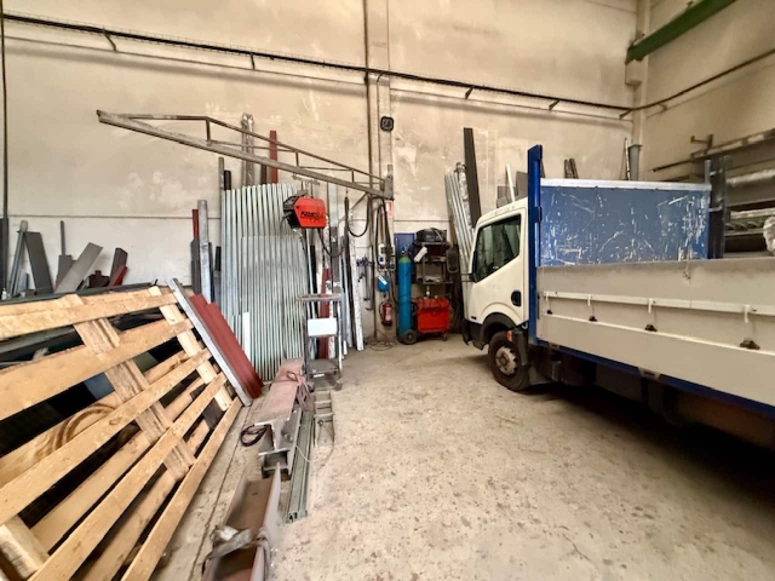 Erhverv til salg i Orcoyen - € 249.000 (Ref: 9192151)