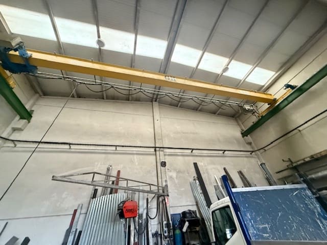 Commercial for sale in Orcoyen - € 249,000 (Ref: 9192151)