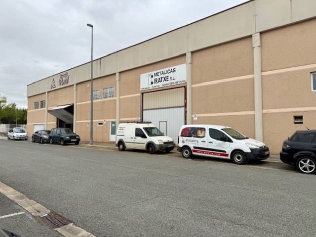 Commercial for sale in Orcoyen - € 249,000 (Ref: 9192151)