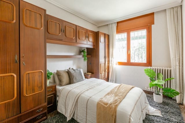 7 bedroom Villa for sale in Mélida with garage - € 185,000 (Ref: 9214918)