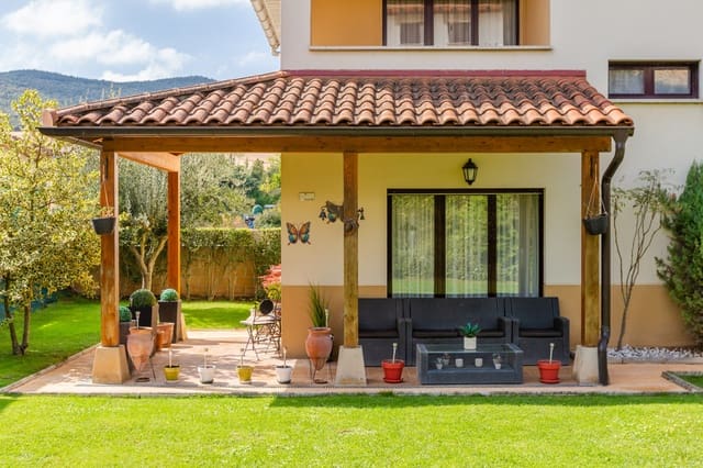 4 Zimmer Villa zu verkaufen in Enériz mit Garage - 365.000 € (Ref: 9236271)