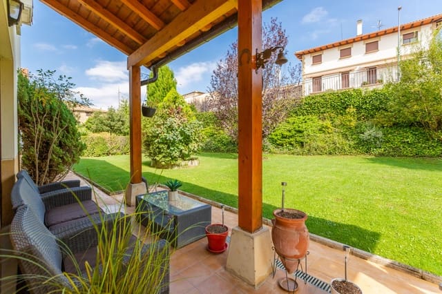 4 Zimmer Villa zu verkaufen in Enériz mit Garage - 365.000 € (Ref: 9236271)