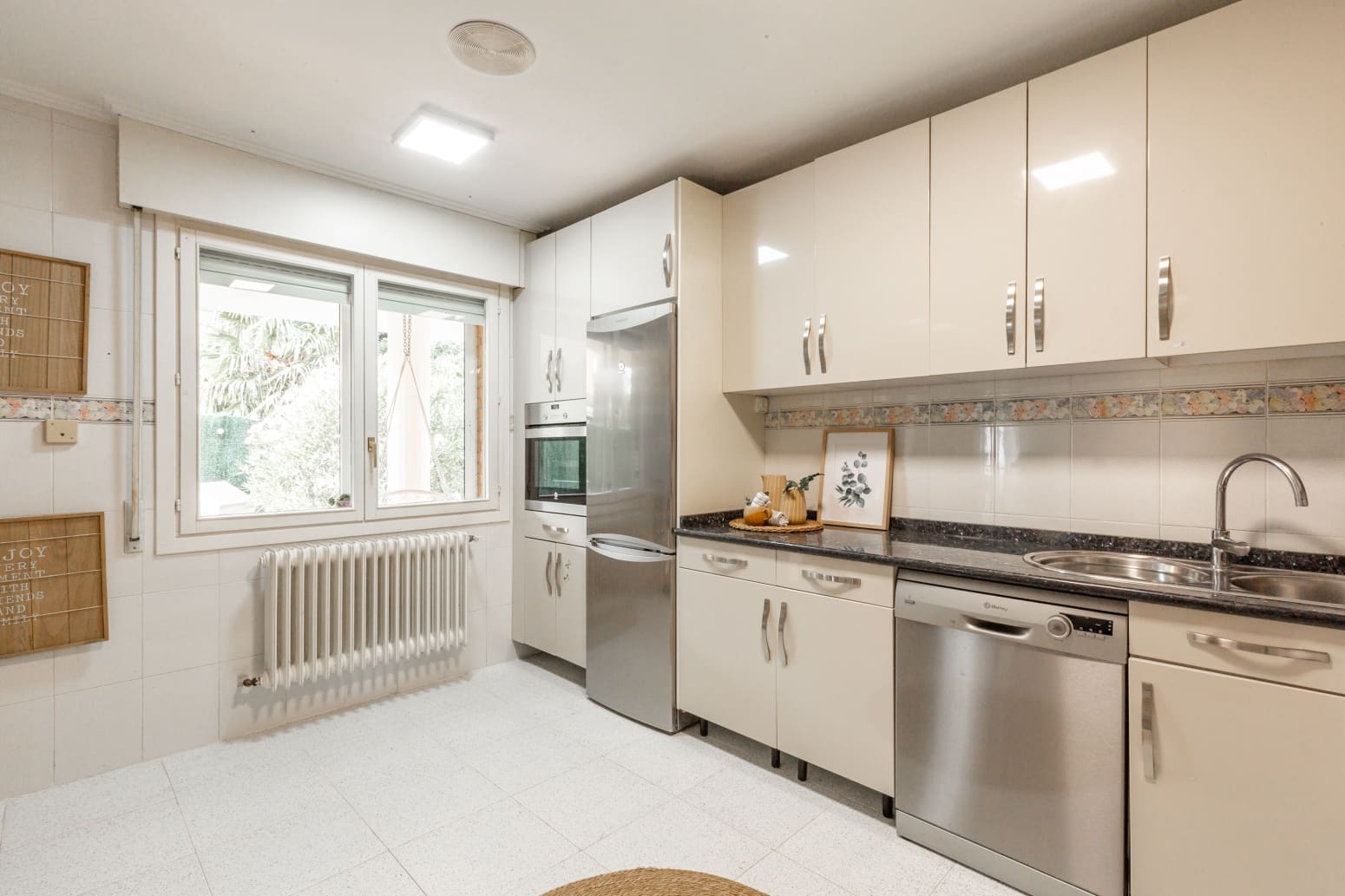 4 soveværelse Villa til salg i Egues med swimmingpool garage - € 569.000 (Ref: 9243037)