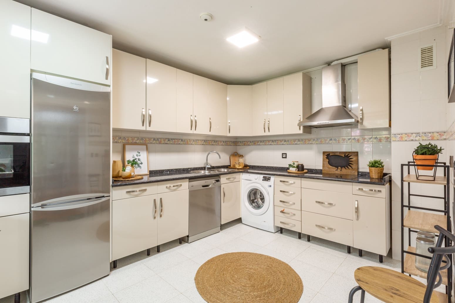 4 soveværelse Villa til salg i Egues med swimmingpool garage - € 569.000 (Ref: 9243037)