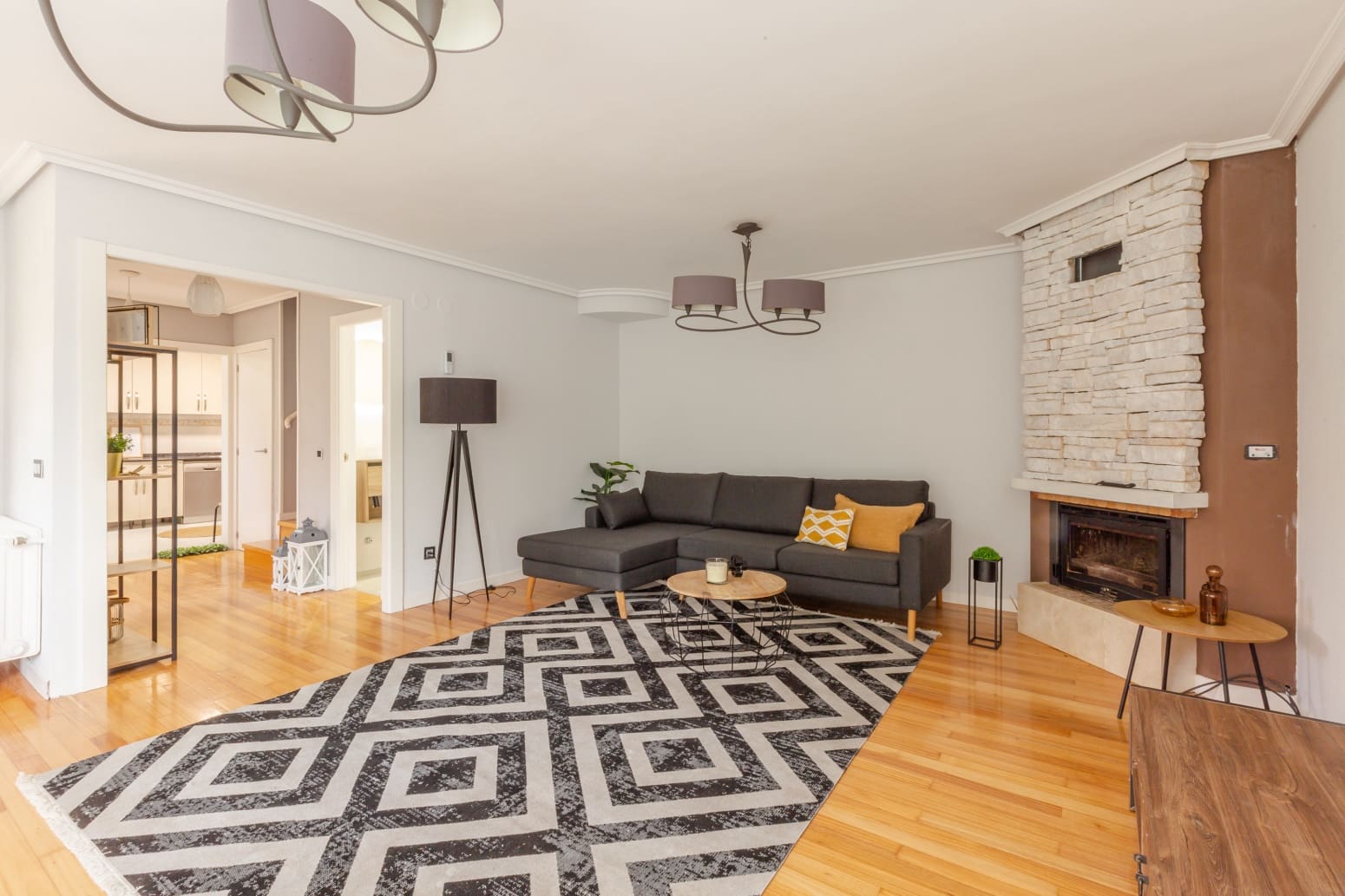 4 soveværelse Villa til salg i Egues med swimmingpool garage - € 569.000 (Ref: 9243037)