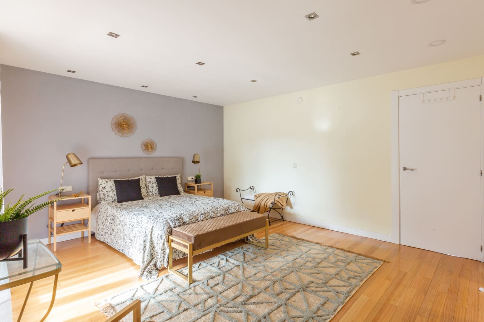 4 soveværelse Villa til salg i Egues med swimmingpool garage - € 569.000 (Ref: 9243037)