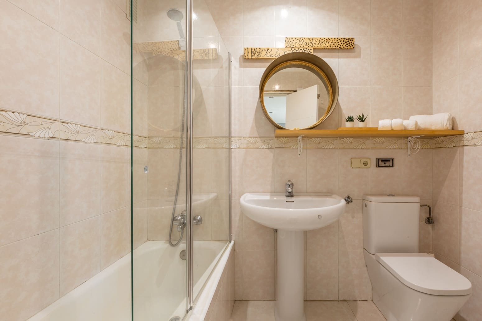 4 soveværelse Villa til salg i Egues med swimmingpool garage - € 569.000 (Ref: 9243037)