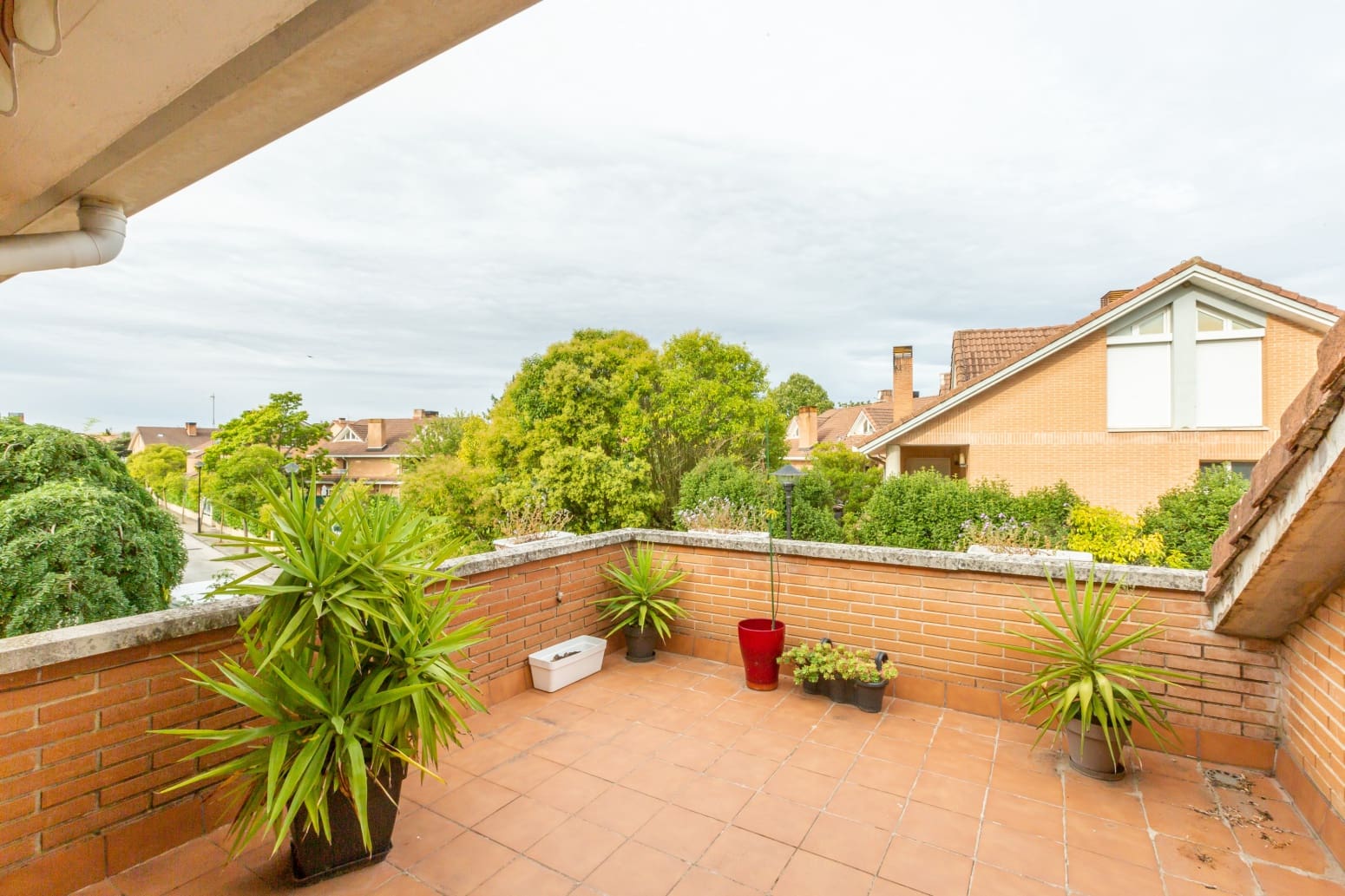 4 soveværelse Villa til salg i Egues med swimmingpool garage - € 569.000 (Ref: 9243037)