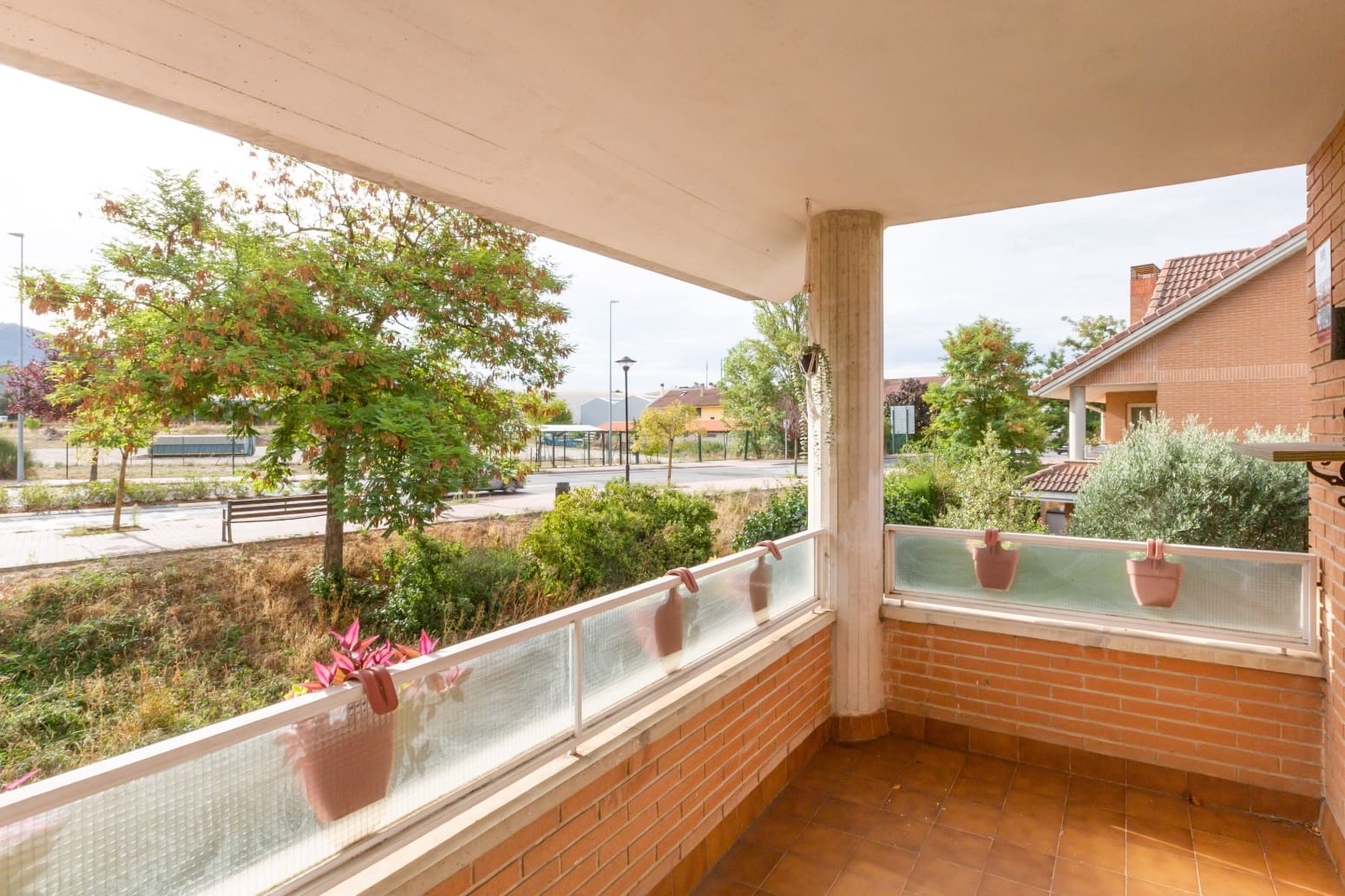 4 soveværelse Villa til salg i Egues med swimmingpool garage - € 569.000 (Ref: 9243037)