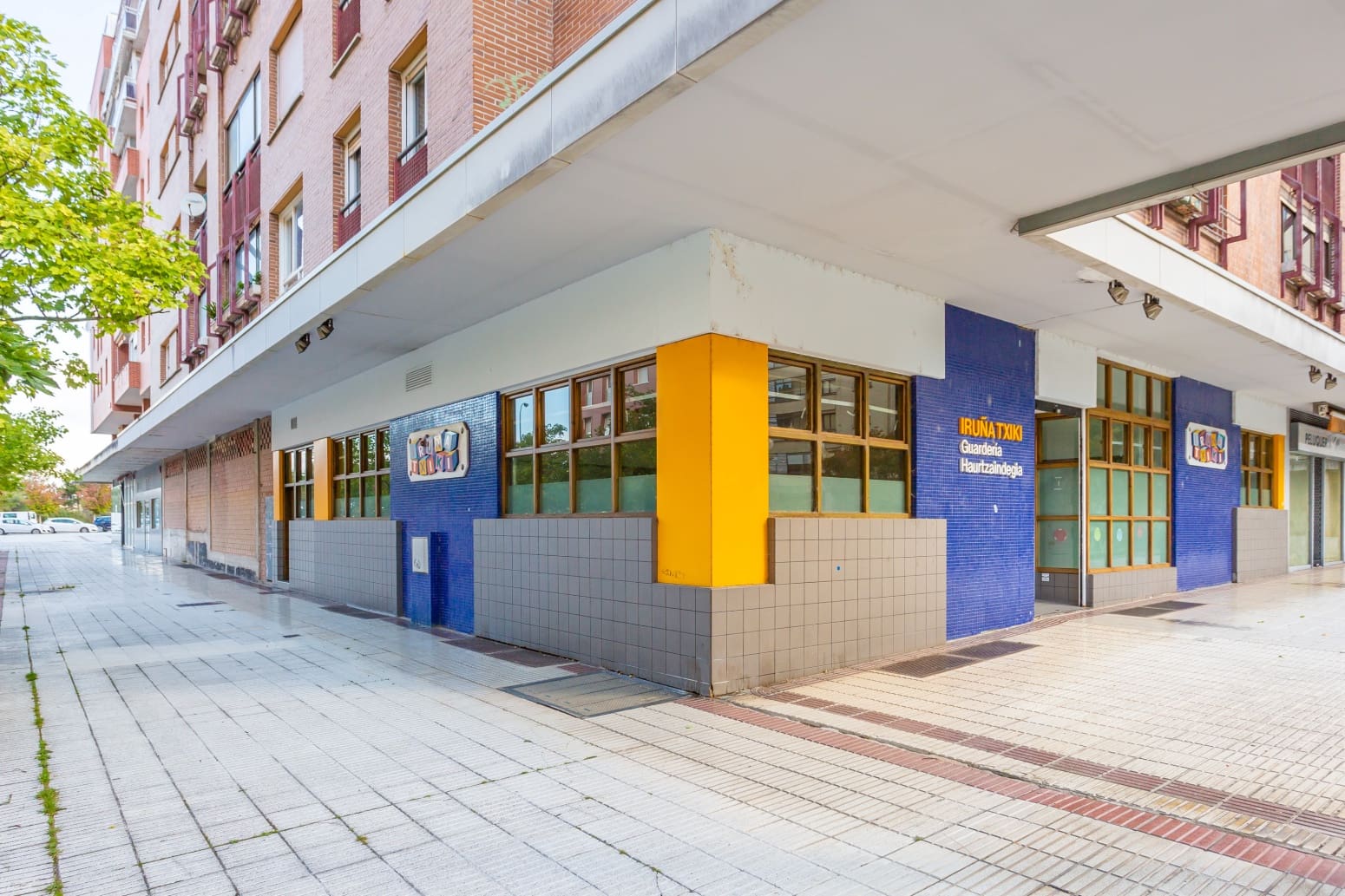 Kommersiell til salgs i Pamplona - € 315 000 (Ref: 9246498)