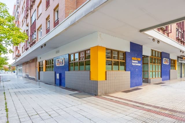Commercieel te koop in Pamplona - € 315.000 (Ref: 9246498)