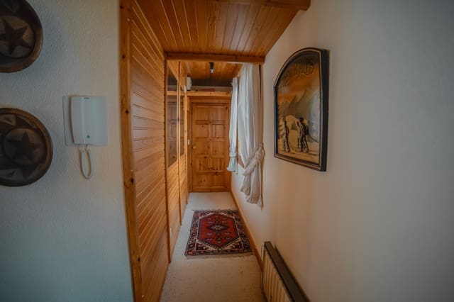 2 bedroom Flat for sale in Aisa with garage - € 199,500 (Ref: 9254826)