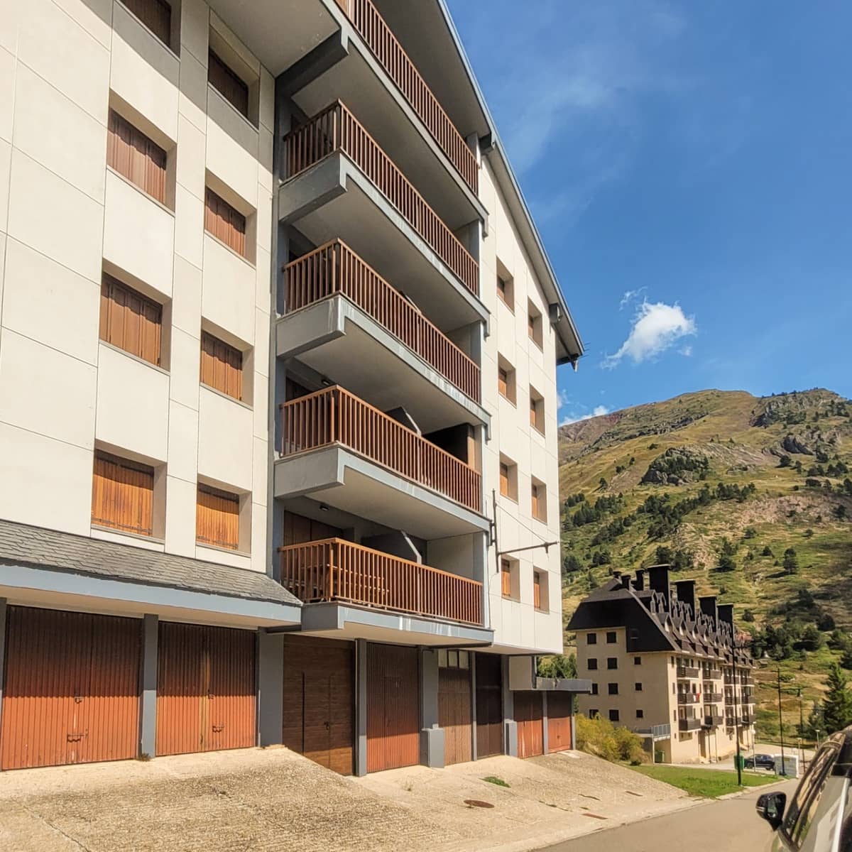 2 soveværelse Lejlighed til salg i Aisa med garage - € 199.500 (Ref: 9254826)