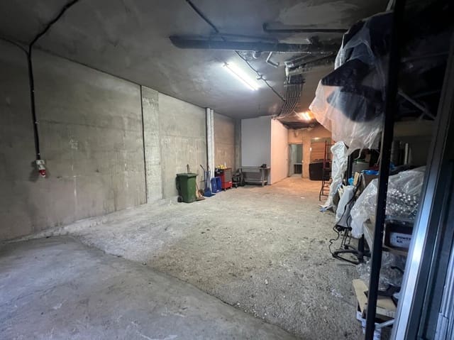 Erhverv til salg i Pamplona / Iruña - € 120.000 (Ref: 9264166)