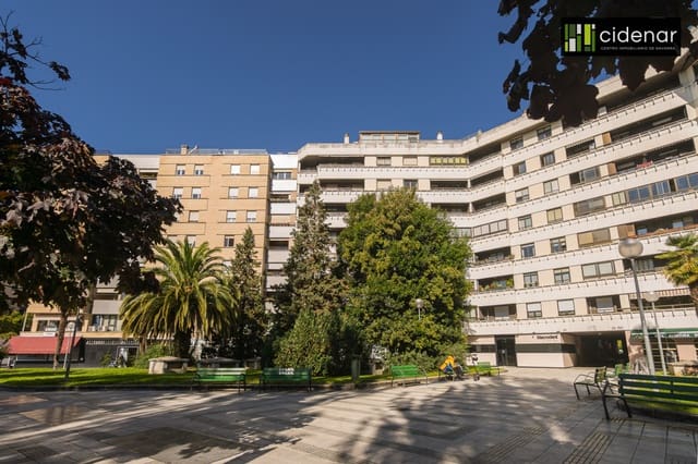 3 makuuhuone Asunto myytävänä paikassa Pamplona mukana 
autotalli - 369 000 € (Ref: 9272229)