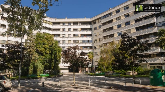 3 makuuhuone Asunto myytävänä paikassa Pamplona mukana 
autotalli - 369 000 € (Ref: 9272229)