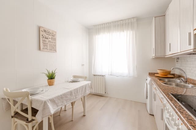 3 soveværelse Lejlighed til salg i Pamplona / Iruña - € 235.000 (Ref: 9294233)