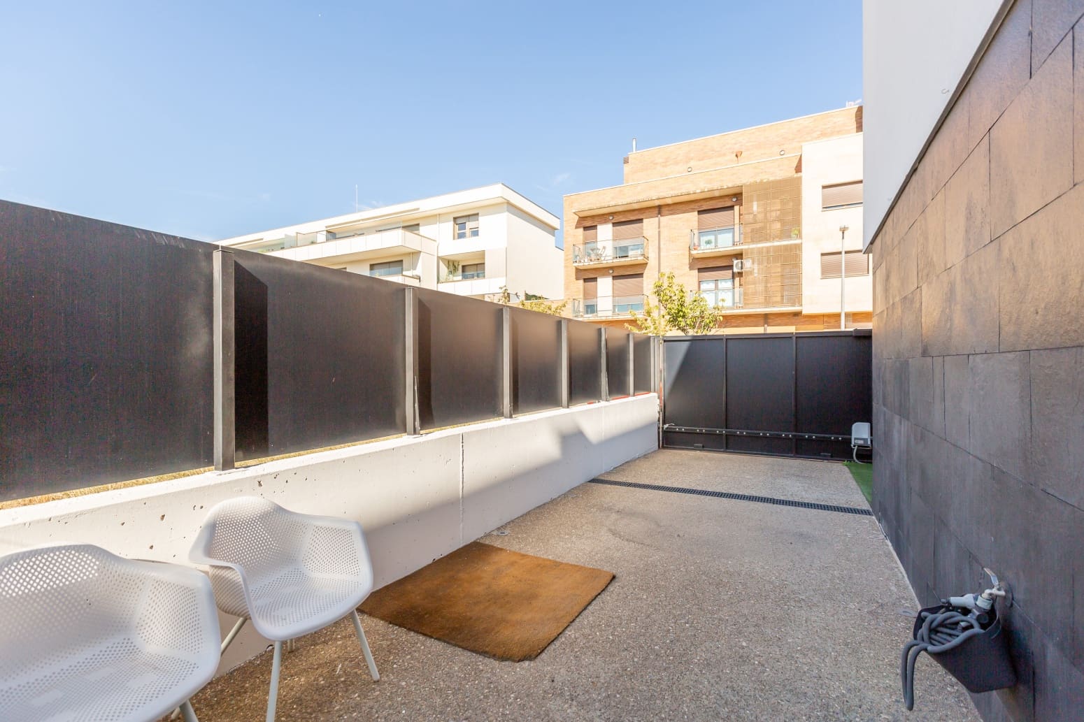 2 soveværelse Villa til salg i Tudela med swimmingpool - € 690.000 (Ref: 9310591)