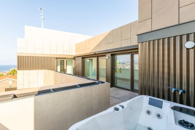 2 slaapkamer Flat te koop in Donostia-San Sebastián met garage - € 1.200.000 (Ref: 9321641)