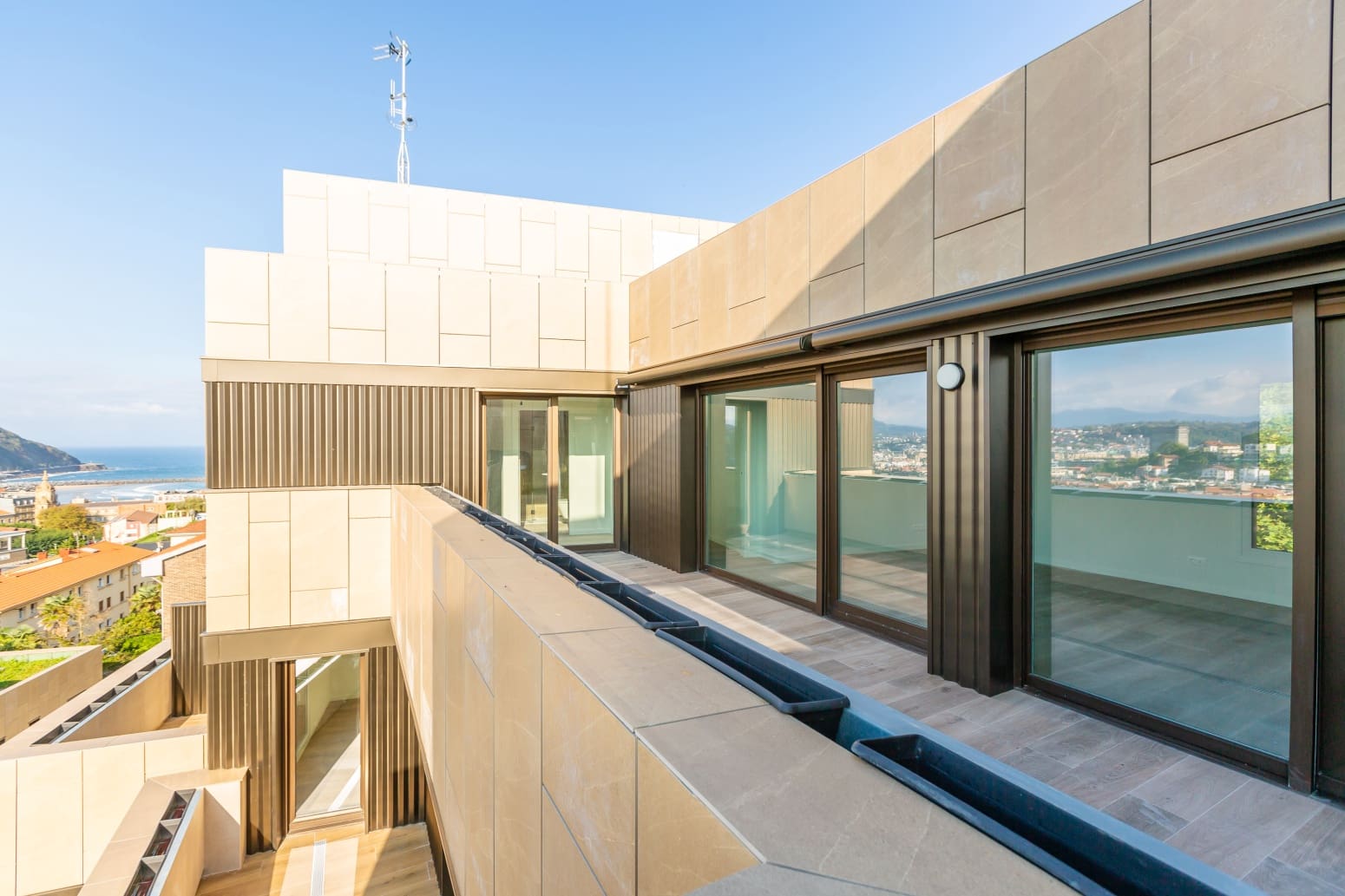 2 soverom Leilighet til salgs i Donostia-San Sebastian med garasje - € 1 200 000 (Ref: 9321641)