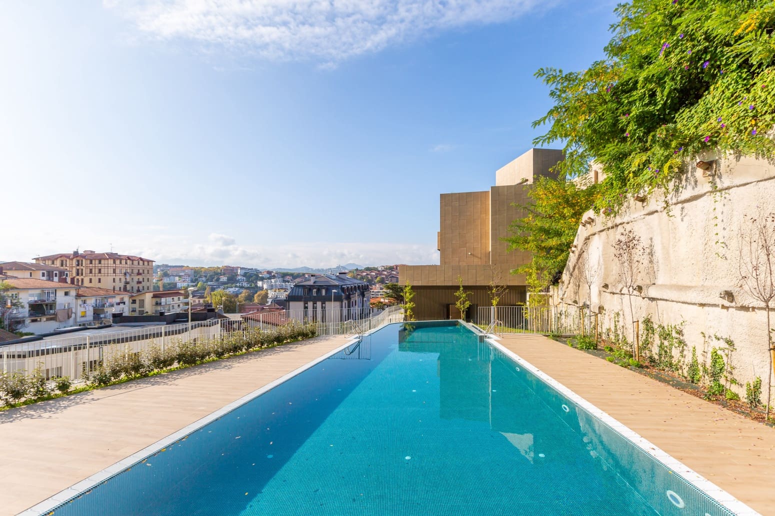 2 soverom Leilighet til salgs i Donostia-San Sebastian med garasje - € 1 200 000 (Ref: 9321641)