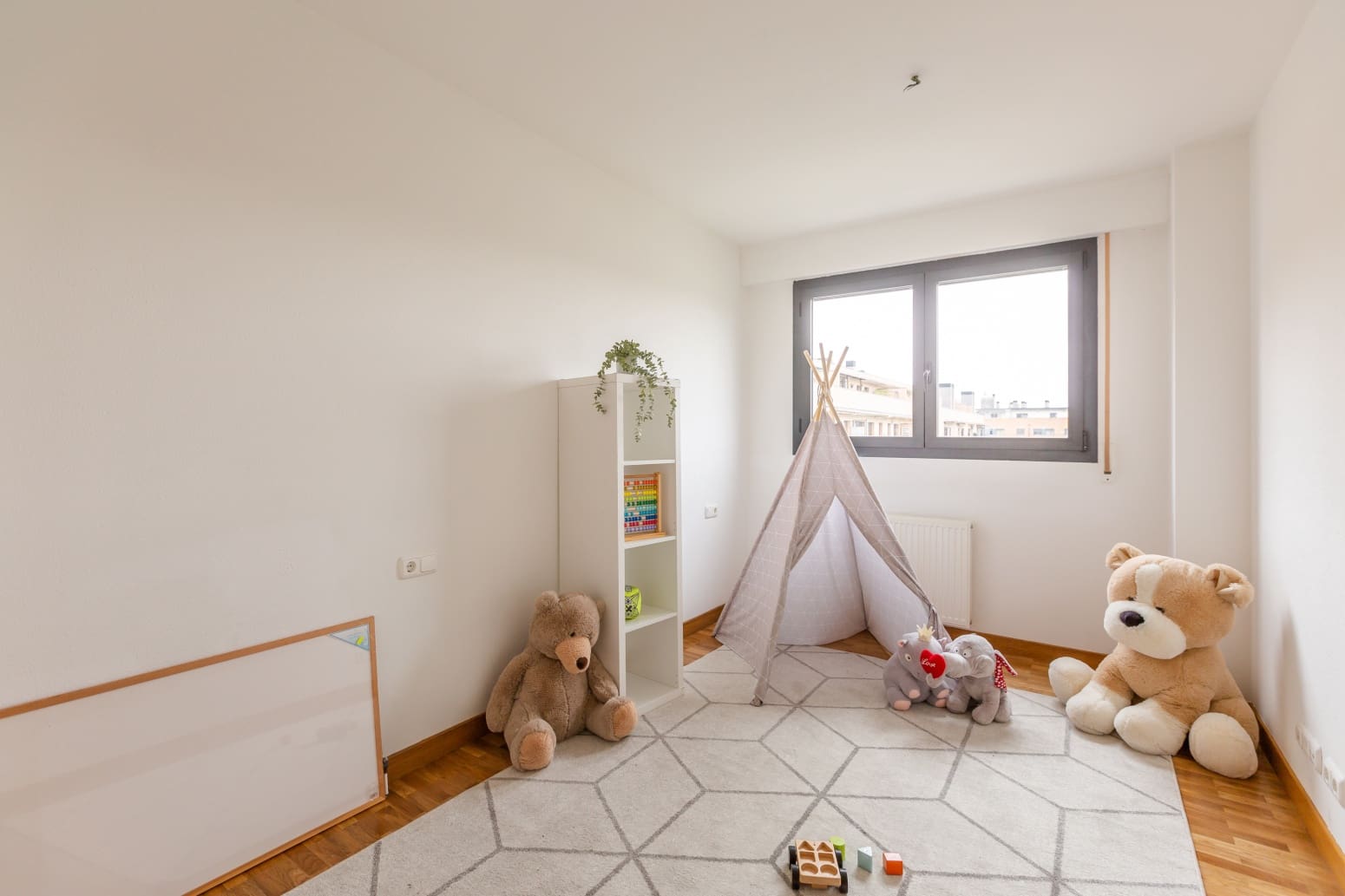 3 soveværelse Lejlighed til salg i Pamplona / Iruna med garage - € 289.000 (Ref: 9321642)