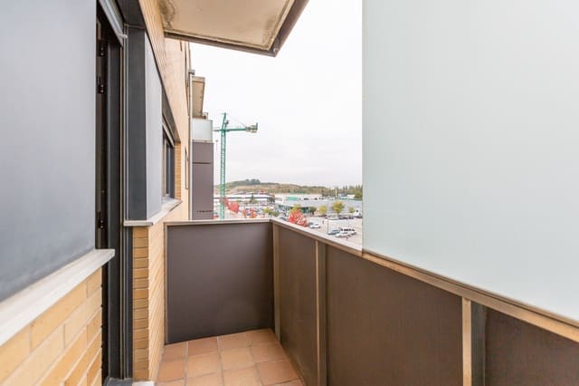 3 soveværelse Lejlighed til salg i Pamplona / Iruña med garage - € 289.000 (Ref: 9321642)