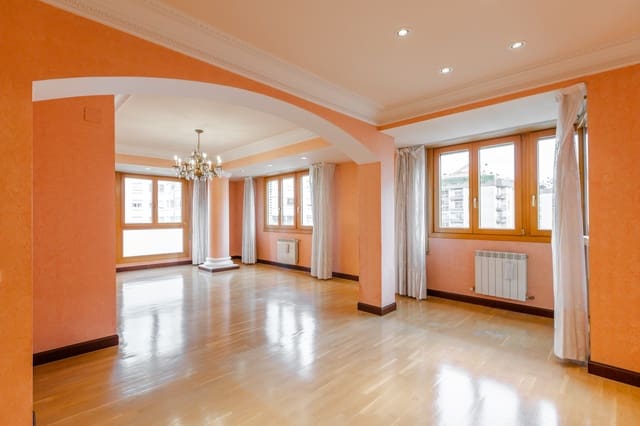 4 soveværelse Lejlighed til salg i Pamplona / Iruña med garage - € 520.000 (Ref: 9340861)