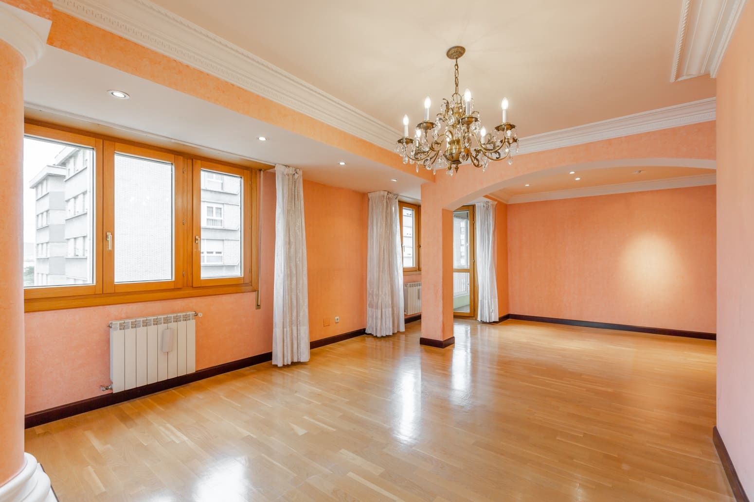 4 bedroom Flat for sale in Pamplona / Iruna with garage - € 520,000 (Ref: 9340861)