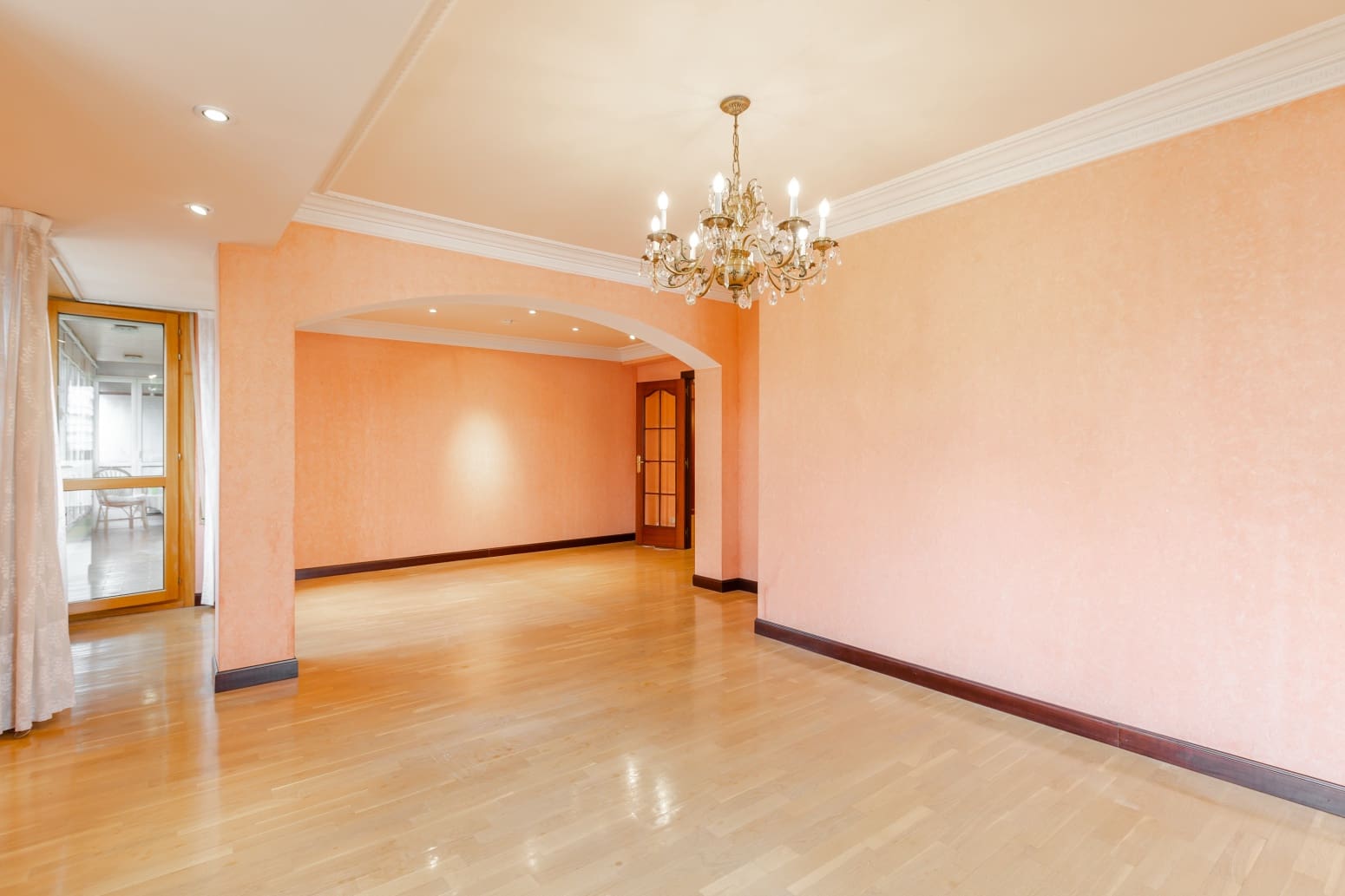 4 bedroom Flat for sale in Pamplona / Iruna with garage - € 520,000 (Ref: 9340861)