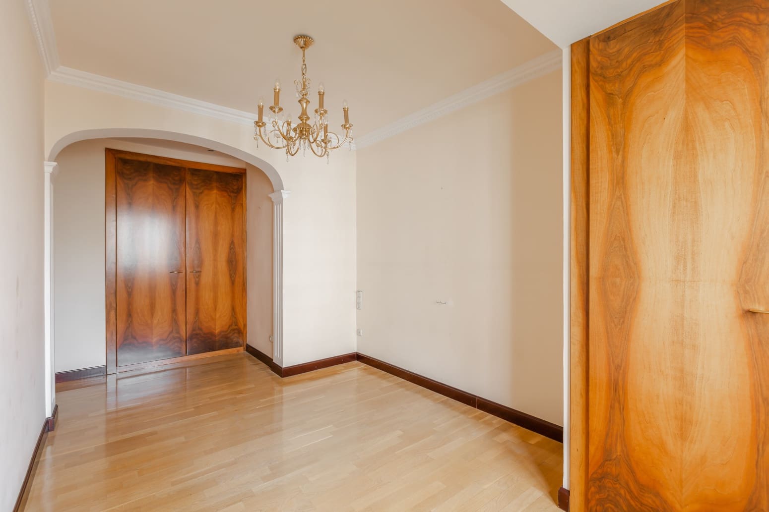 4 bedroom Flat for sale in Pamplona / Iruna with garage - € 520,000 (Ref: 9340861)