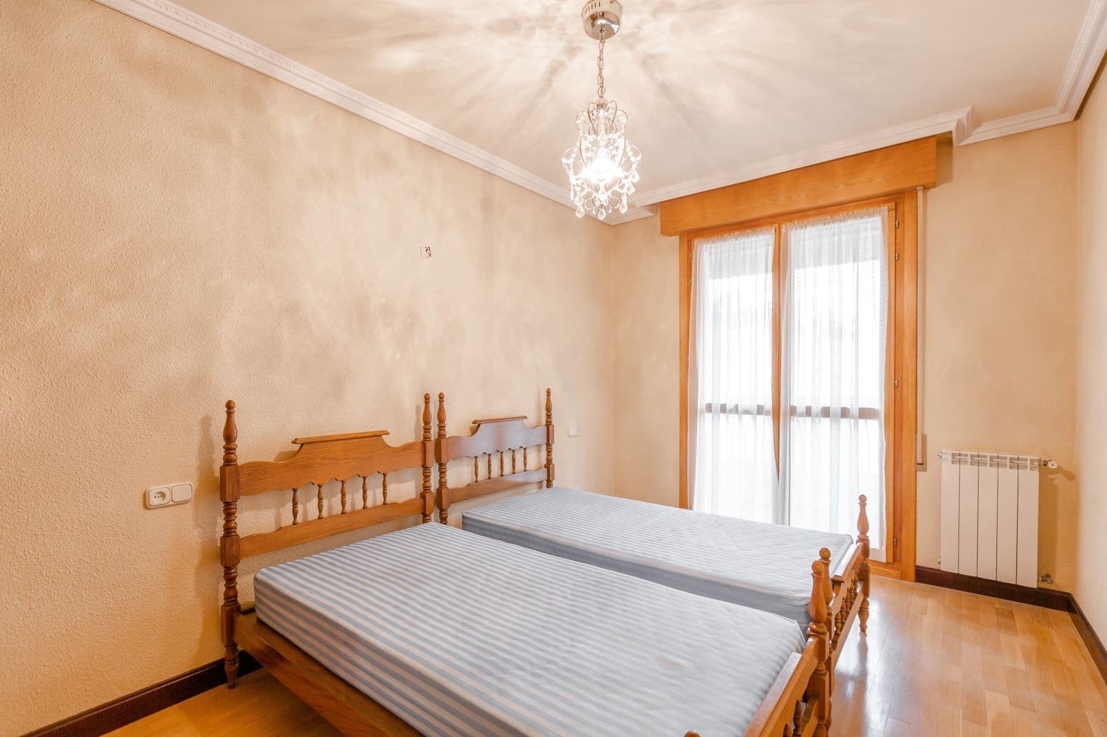 4 bedroom Flat for sale in Pamplona / Iruna with garage - € 520,000 (Ref: 9340861)