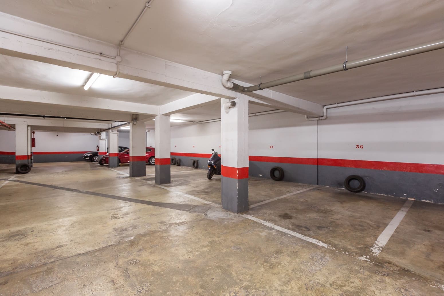 4 bedroom Flat for sale in Pamplona / Iruna with garage - € 520,000 (Ref: 9340861)