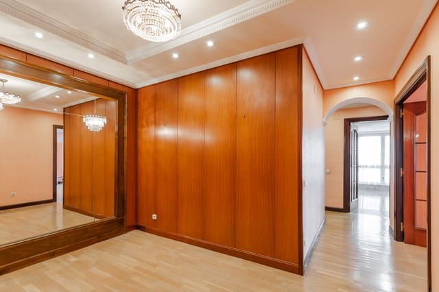 4 soveværelse Lejlighed til salg i Pamplona / Iruña med garage - € 520.000 (Ref: 9340861)