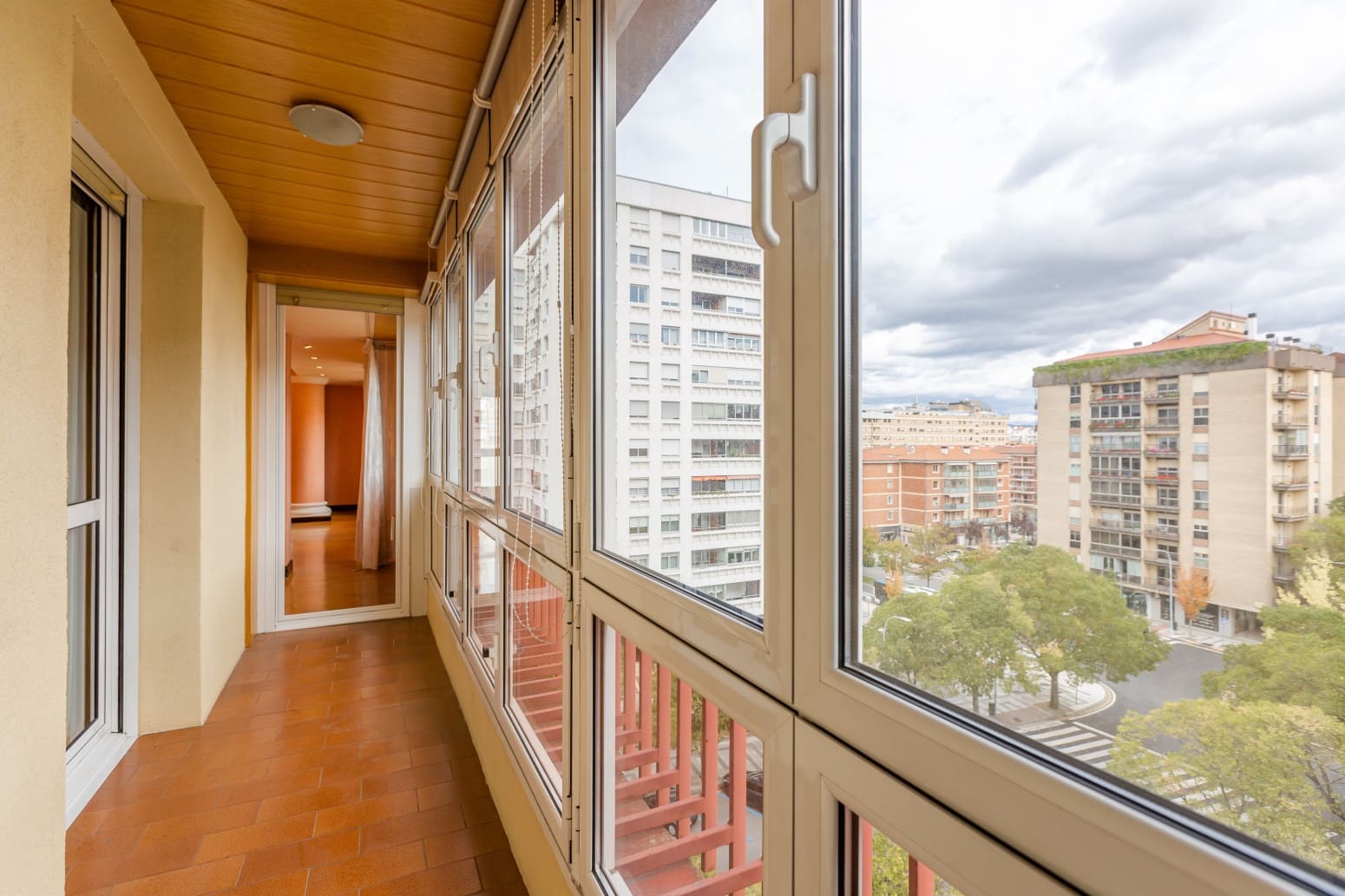 4 bedroom Flat for sale in Pamplona / Iruna with garage - € 520,000 (Ref: 9340861)