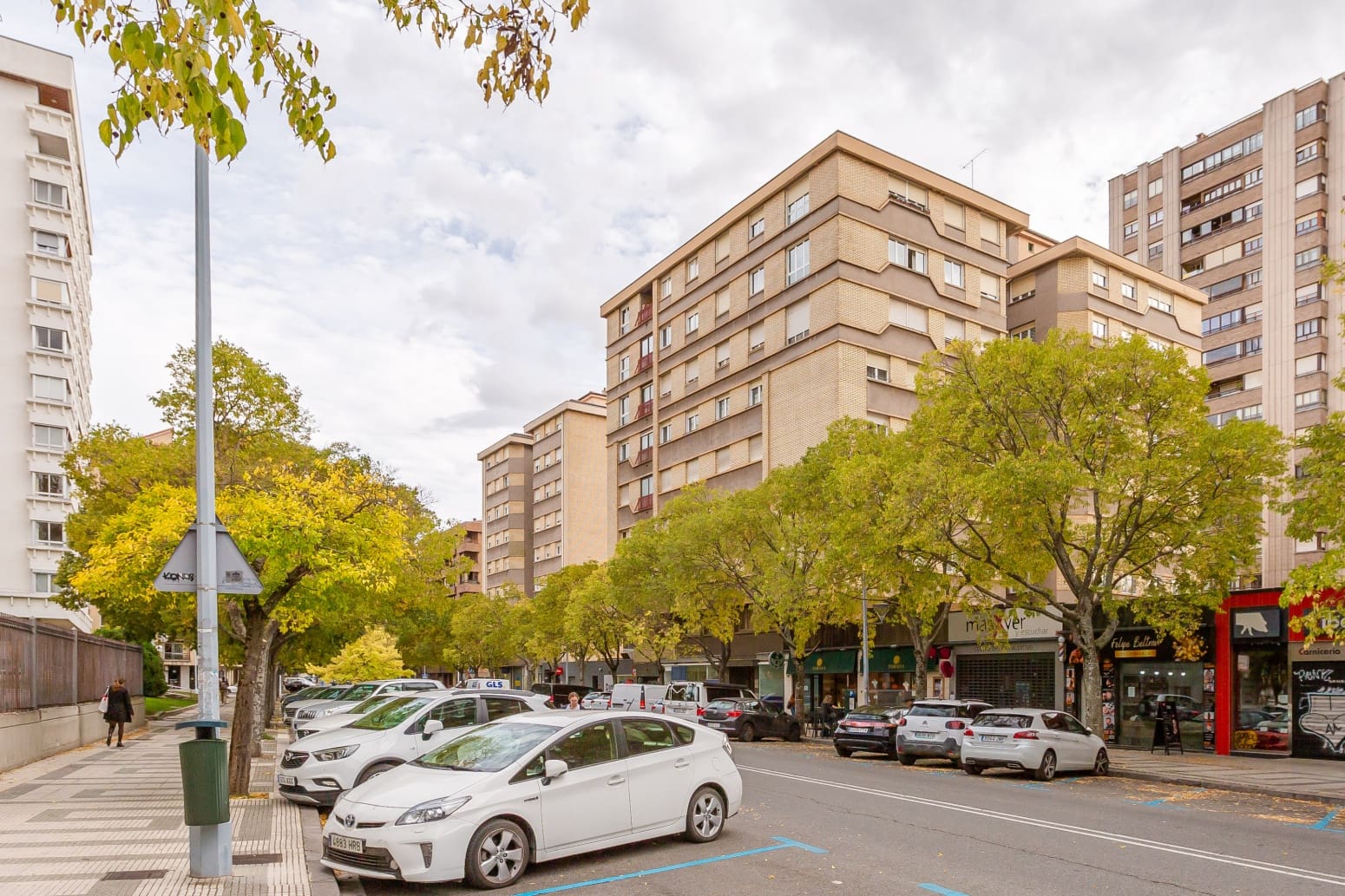 4 bedroom Flat for sale in Pamplona / Iruna with garage - € 520,000 (Ref: 9340861)