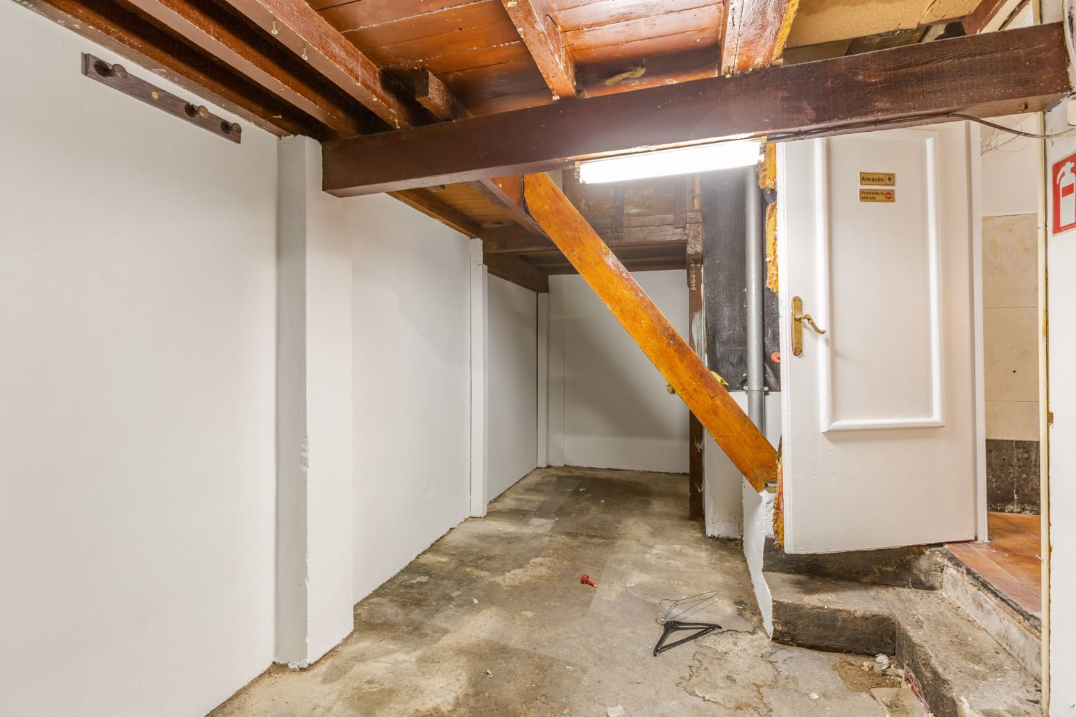 Commercieel te koop in Burlada - € 88.000 (Ref: 9340862)