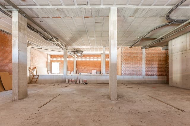 Commercieel te koop in Berriozar - € 169.500 (Ref: 9344513)