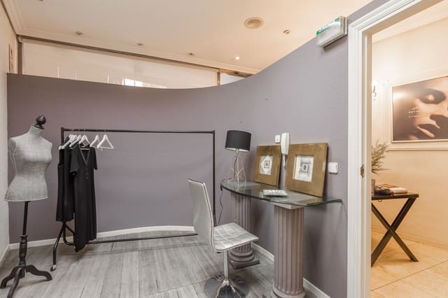 Commercieel te koop in Pamplona - € 165.900 (Ref: 9344514)